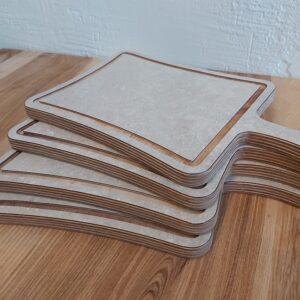 Laminētie dēlīši.